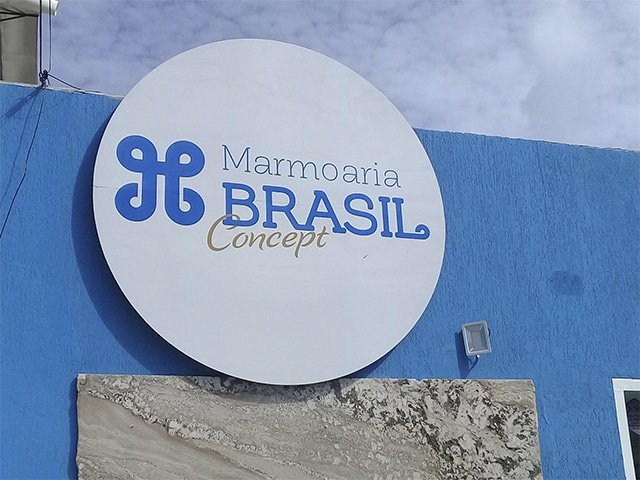 Letras caixa em ACM para fachada comercial em Recife