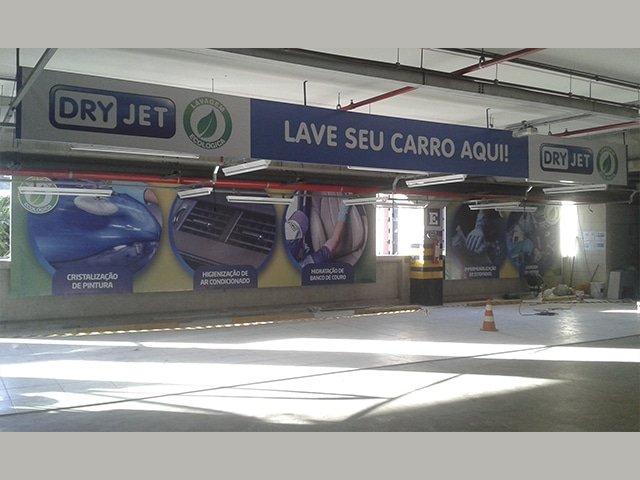 Painéis impressos da Dry Jet, feitos pela Belplac