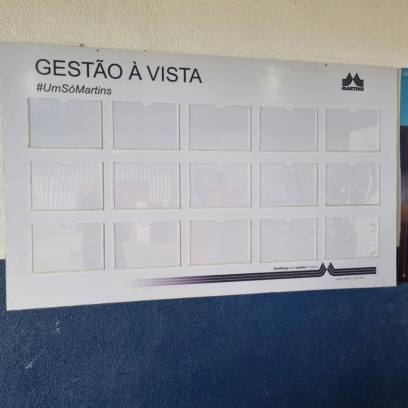 Quadro de gestão à vista em PVC com bolsos de acrílico